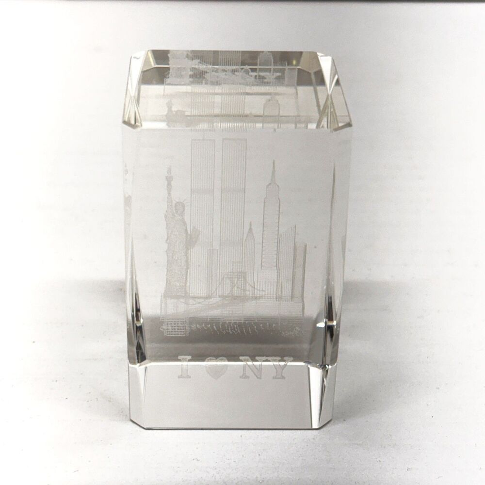 I ❤️ NYC 3D Crystal Glass Paperweight - New York City w/ Twin Towers Sky Line